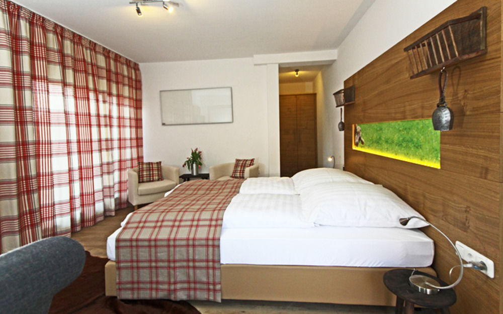 Hotel Restaurant Lindenhof Бад Ласфе Екстериор снимка
