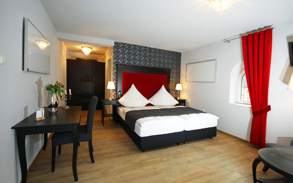 Hotel Restaurant Lindenhof Бад Ласфе Екстериор снимка