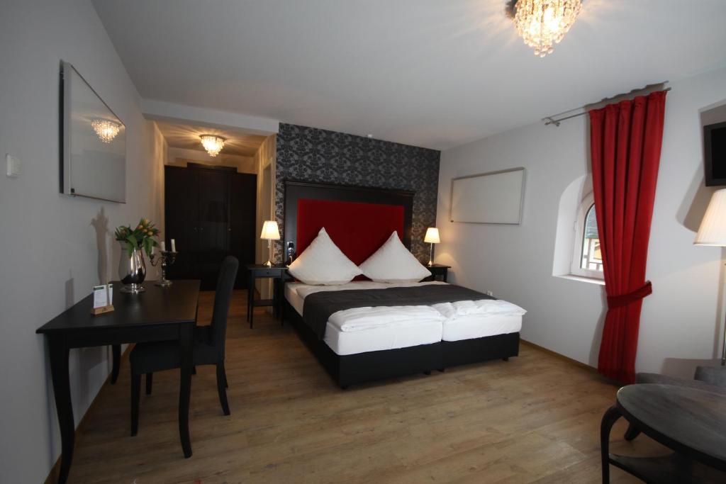 Hotel Restaurant Lindenhof Бад Ласфе Екстериор снимка